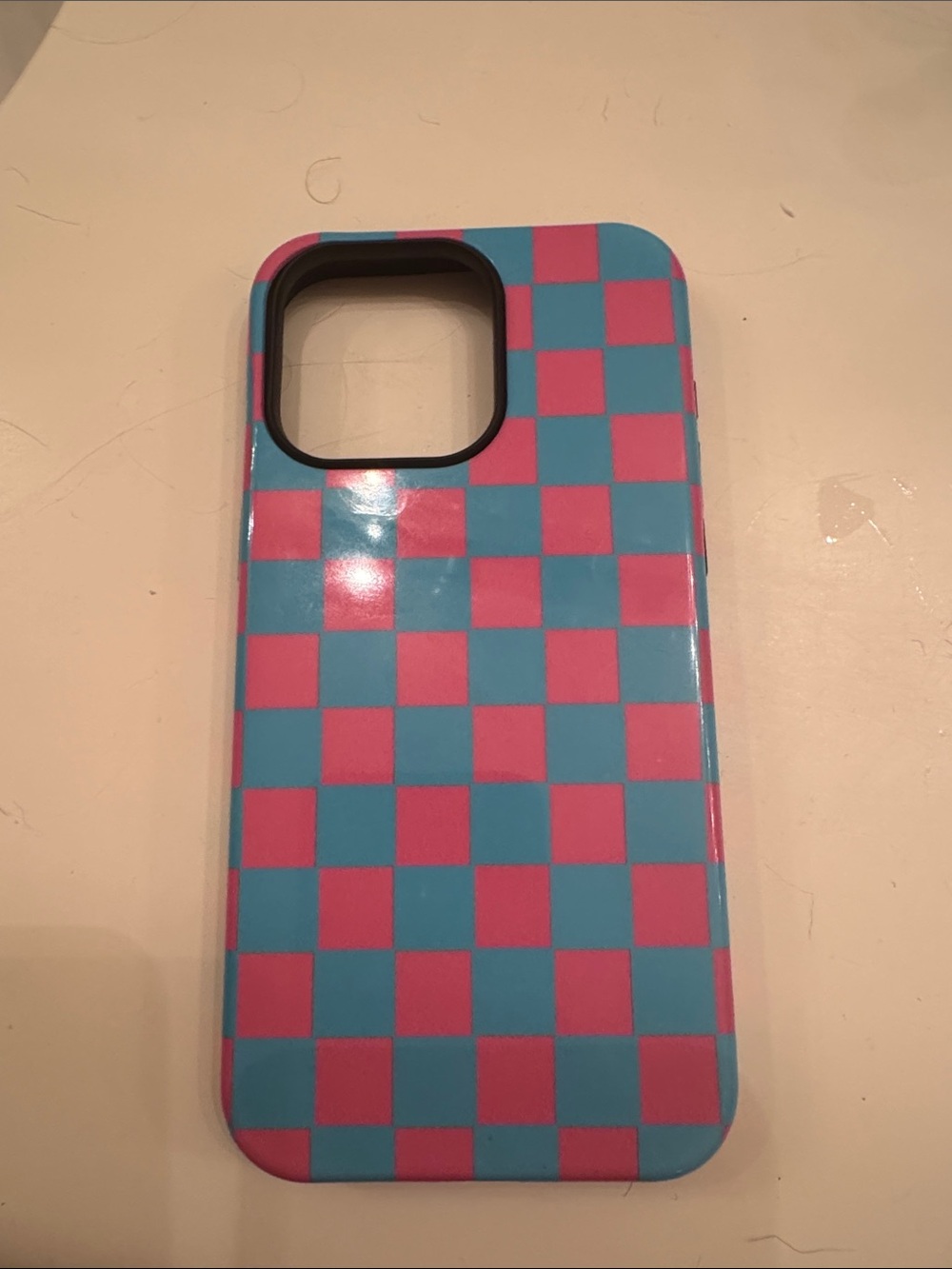 2-in-1 phone case combines simplicity and durability, featuring a dual-layer des